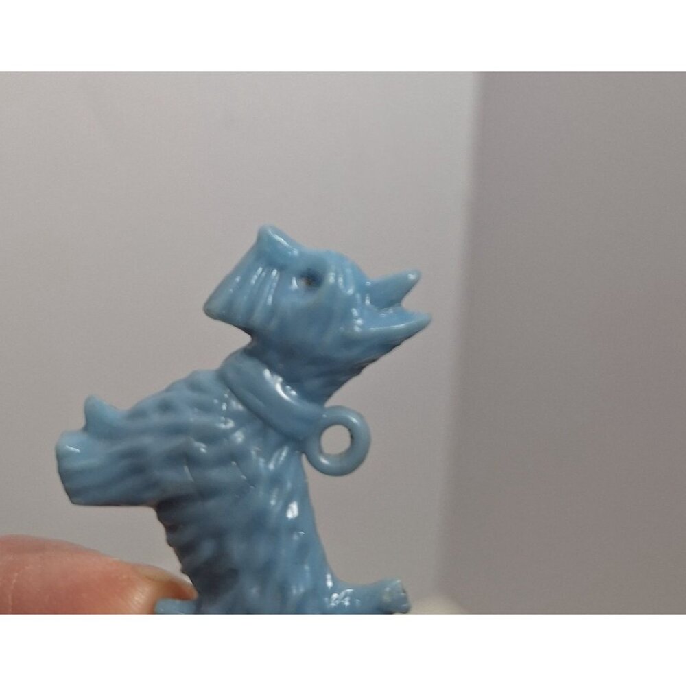 Blue Plastic Terrier Dog Vintage Charm Pendant Jewelry W Collar Scottish Westie - Picture 9 of 12